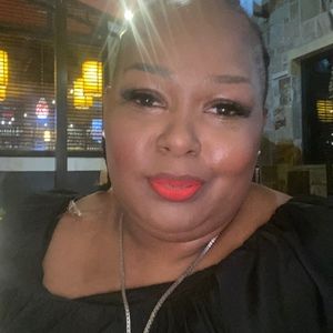 Meet your Posher, Shenika